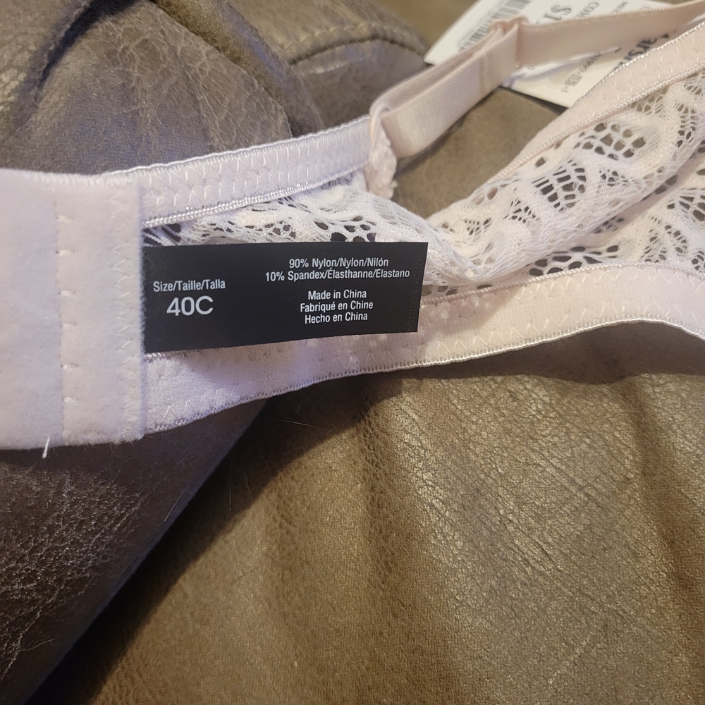 2 Rene Rofe Lace Bras - Picture 7 of 7